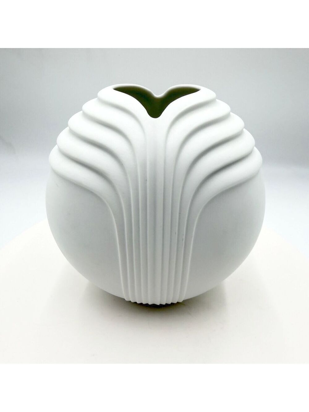 Rosenthal Studio Linie Uta Feyl White Bisque Relief Porcelain Vase Model 3576